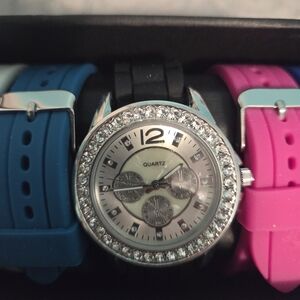 Quartz Watch with Interchangeable Bands